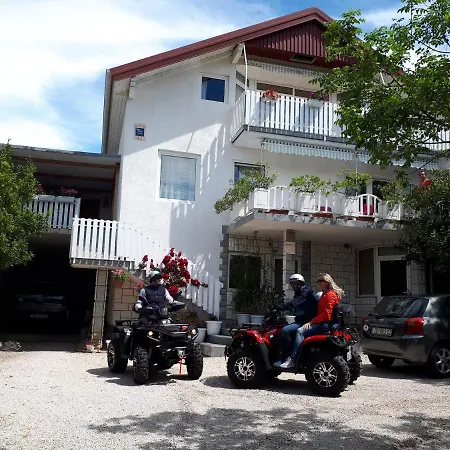 Guest house Manda & Marko Juric Seline