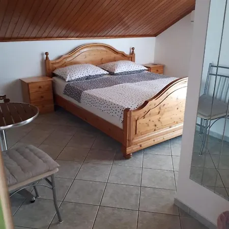 Manda & Marko Juric 3*