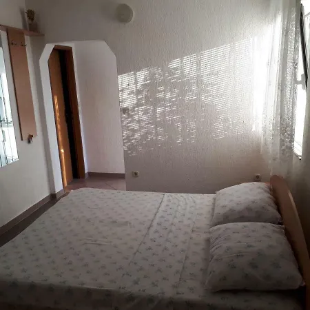 Manda & Marko Juric 3* Seline