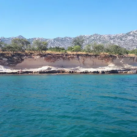 Manda & Marko Juric 3*