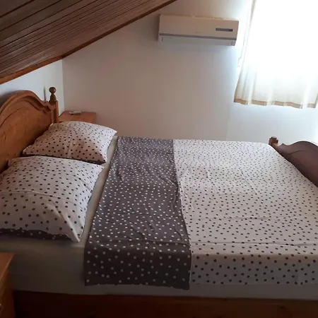 Manda & Marko Juric Seline