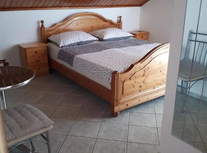 Manda & Marko Juric 3*