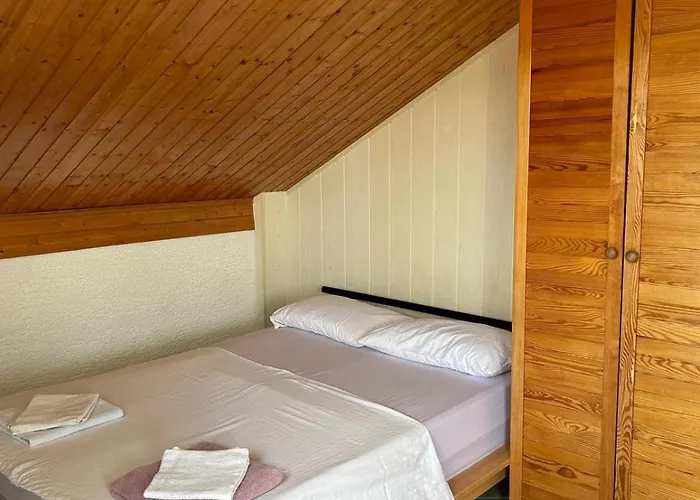 Manda & Marko Juric 3* Селине